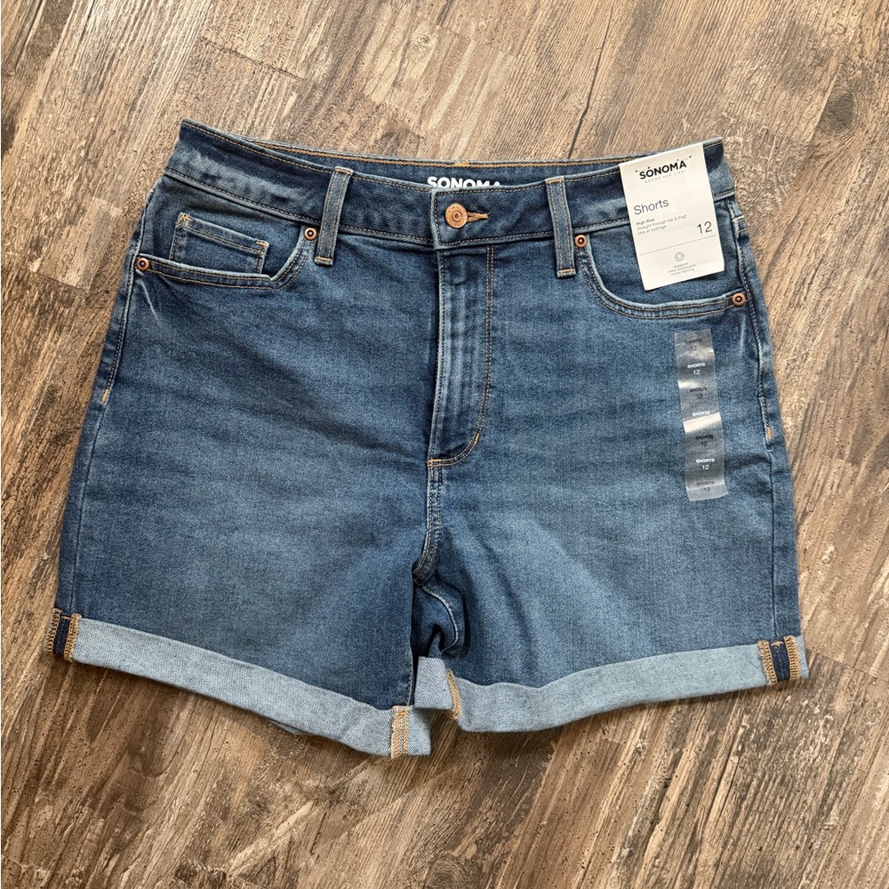 Sonoma Women's Size 12 Classic Blue Jean Shorts NWT - Picture 2 of 7